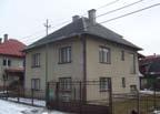 Celková rozloha pozemku 782 m 2, napojený na vodu a elektriku (orientácia J/Z).