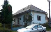 Cena: 99 000 Na predaj rodinný dom v Liptove, obec Vlachy, s pozemkom o výmere 709 m 2.