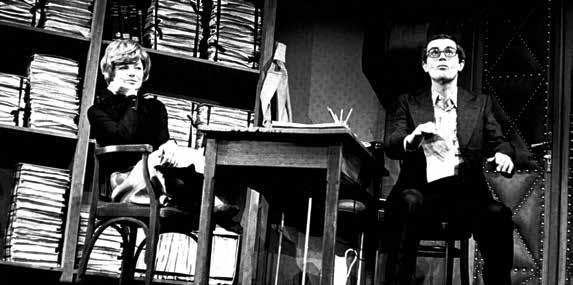 Gorin: Zapomeňte na Hérostrata!, Komorní divadlo 1975 / J. Tříska (Kleón) a J. Pick (Náš současník) / R.: L. Vymětal / F.: M.