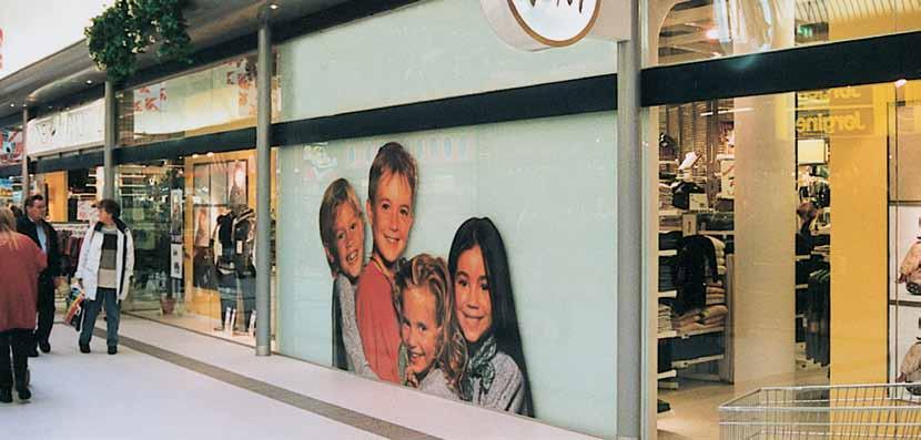 3M IJ1229 Perforated Window Graphic Film Perforovaná samolepiaca fólia pre okennú grafiku Umožňuje vidieť celú grafiku z vonkajšej strany okna a zároveň umožňuje priehľadnosť cez okno Materiál má 60%