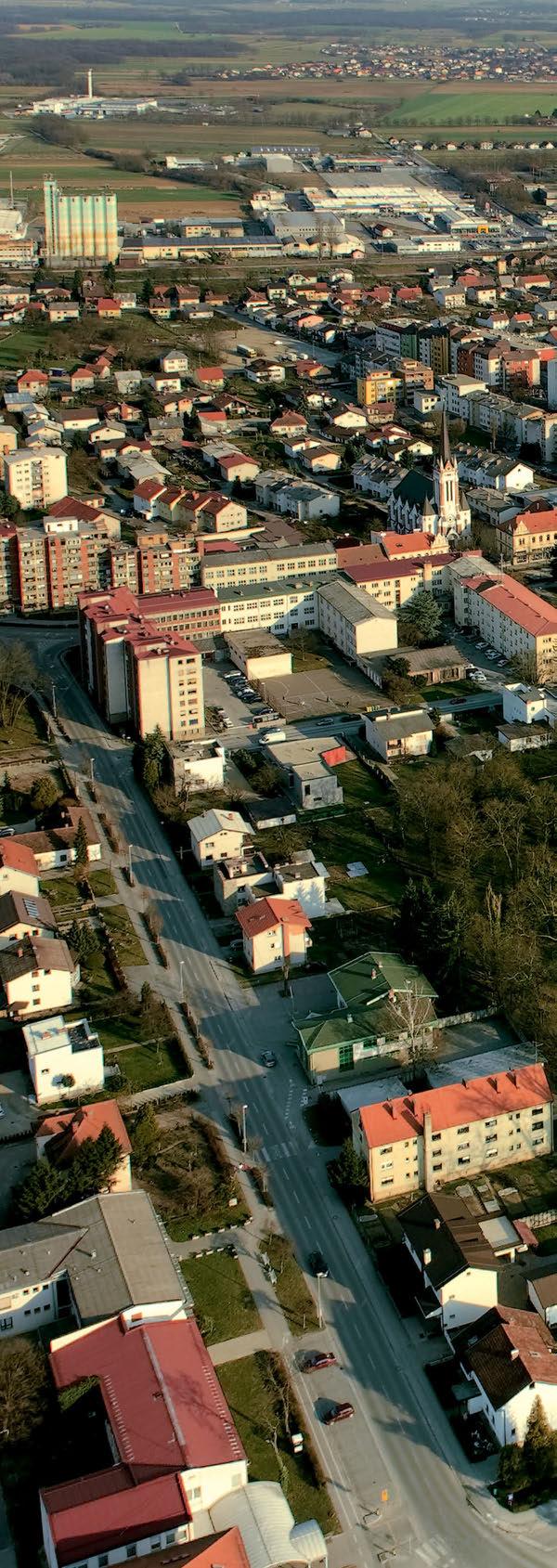 važna državna, narodna in kulturna vprašanja...«hotel je središče dogajanja istoimenskega romana Dušana Šarotarja o prekmurskih Židih.
