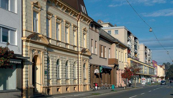V OKOLICI Dvorec v Rakičanu Rakičan se v virih prvič omenja 1322 kot Rekethye in je imel v 17. stol. trške pravice.