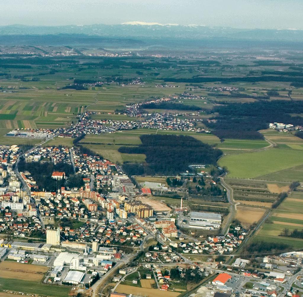 I Jadransko morje KOPER SLOVENIJA LJUBLJANA A CELJE Maribor... 58 km Ljubljana... 179 km Koper... 291 km MURSKA SOBOTA MARIBOR HR H Zagreb... 151 km Beograd... 503 km Budimpešta.