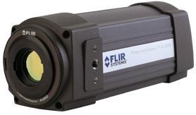 Kamera FLIR ThermoVision A320 Termovizní kamera ThermoVision A320 (Obr. P.2) je stacionární průmyslová automatická infračervená kamera.