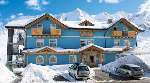 8 ne HOTEL LA MIRANDOLA C 81 250 m poloha: Tonale, centrum - 1,5 km, skiareál Tonale / Ponte di Legno - 250 m vybavenost a služby: recepce, restaurace, bar / společenská místnost, wi-fi připojení k