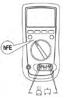 I. Měření tranzistoru hfe (pouze UT61A) (viz obrázek 10) Obrázek 10 1. Nastavte volicí kotouč na hfe. 2. Zapojte víceúčelový socket do vstupního terminálu, jak vidíte na obrázku 10. 3.