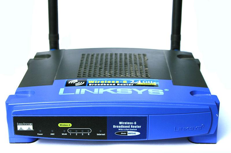 Představení OpenWrt Linuxová distribuce pro embedded zařízení (převážně SOHO routery) Spíše framework, meta distribuce Neexistuje žádná zaštiťující organizace Historie: 2003 Linksys