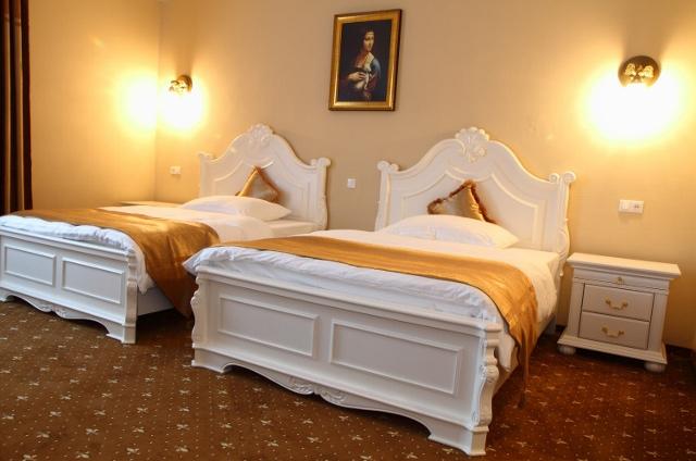 EUR 170 EUR 120 EUR 180 EUR 120 EUR 209 EUR 2 Room De Luxe Room Comfort CENNÍK UBYTOVANIA HOTEL APHRODITE****