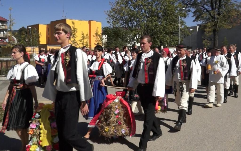 8 SÚŤAŽ ŠTORKOLESOVÝCH MILÁČIKOV Tento rok sa uskutočnil už štvrtý ročník podujatia s názvom Zraz traktoristov,