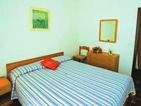 HOLIDAY - APP B1 pre 2 až 4 osoby a APP B2 pre 3 až 5 osôb spálňa pre 2 osoby obývacia izba s rozkladacím gaučom pre 2 osoby prístelka pre 1 osobu rez.