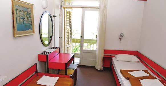 PŘÍPLATKY: balkon 200 Kč/pokoj, klimatizace 5 Eur/pokoj- platba na místě, pokoj 1/1 B 3400 Kč.
