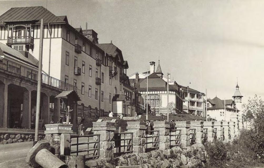 vojsk si odniesla iba dolná stanica lanovky v Tatranskej Lomnici a prvé dva stožiare, ktoré boli poškodené delostreleckou paľbou. V roku 1951 bol Dr.
