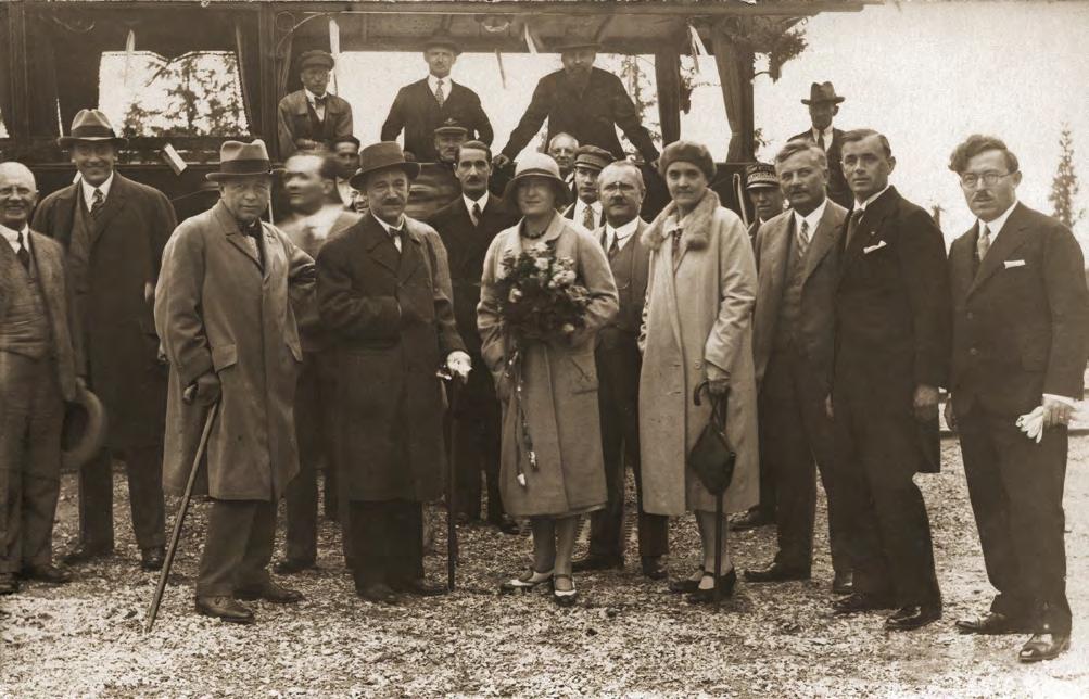 HISTÓRIA ŠTRBSKÉHO PLESA 2. DIEL 3 MUDr. Ján Pullman, ktorý rozhodujúcim spôsobom ovplyvnil dejiny klimatickej liečby na Štrbskom Plese, zomrel práve pred 61 rokmi v roku 1956.