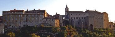 toskánského venkova a zahrady, proslulá vína, skvělá gastronomie a krásné koupání. Bolsena Termín zájezdu: Po 20.08. - Ne 26.08.2012 Siena 1. den: Odjezd z Prahy ve večerních hodinách, noční přejezd.
