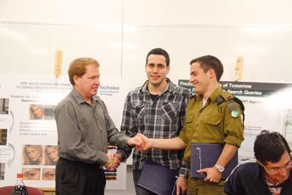תחרות הפרויקט המצטיין על קו הזינוק את ההזדמנות הזו לא כדאי לכם לפספס: גם השנה תקיים הפקולטה את תחרות הפרויקט המצטיין, שמטרתה להפנות את הזרקור לעבר הסטודנטים ולהכיר בעבודות החשובות שנעשות על ידיהם היא