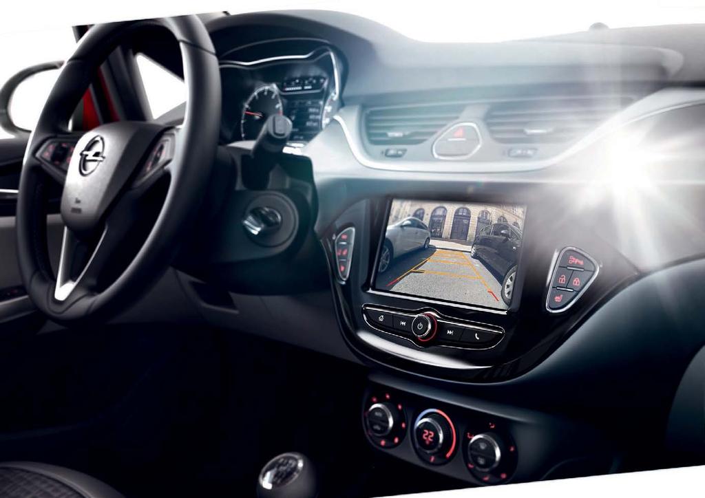 VIDĚT NEVIDITELNÉ. SVĚTLOMETY S PŘISVĚCOVÁNÍM DO ZATÁČEK A ZADNÍ PARKOVACÍ KAMERA Corsa vám výrazně zjednoduší couvání a manévrování s vozem. Nechte inovace Opel, aby vám zpříjemnily den.