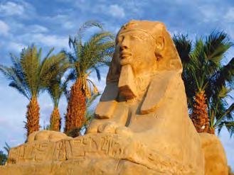 PLAVBA PO NILU s pobytem u moře 19 Neděle Západní břeh Odjezd z Hurghady do Luxoru, které je označováno jako největší muzeum světa pod otevřeným nebem. Návštěva západní břehu Nilu.