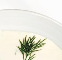 Přidáme jogurt rozmíchaný s Nutridrinkem a smetanou.