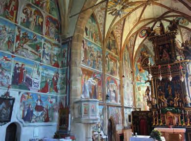 Zpět možno pěšky, ve smluvenou dobu sraz u autobusu, dojezd do hotelu Lienzer Dolomiten Hütte poutní kostel ve Virgen šťastné to krávy... Karlsbader Hütte i s naší průvodkyní 3.