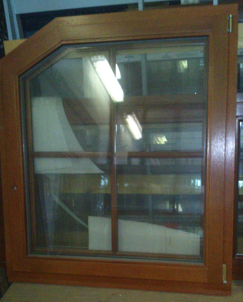 Poz. 08 Jednokřídlé eurookno Classic dřevěné okno otvíravé pravé, sklápěcí (mikrovenitlace) rozměr: 1110 x 1255 (310 +