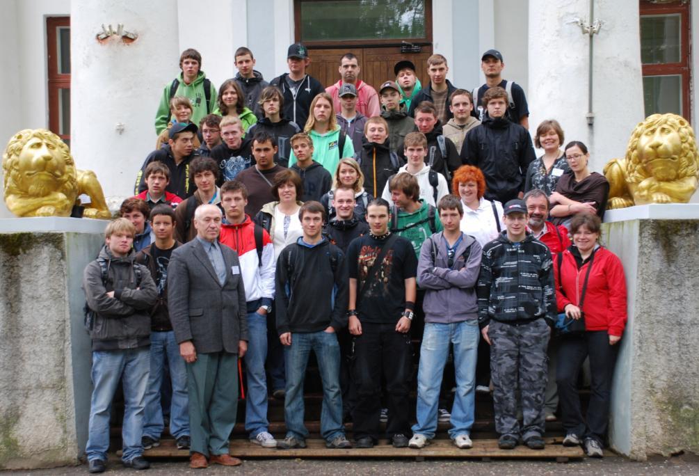 pro další školní rok, porovnávali způsob života mladých lidí v zemích