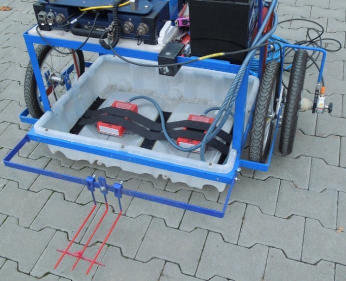 Z výsledku laboratorních měření bylo prokázáno, ţe v blízkosti konců trnů a při změně materiálu (v blízkosti spáry) dochází ke zkreslení a ke sníţení přesnosti měření (kap. 4.6.2).