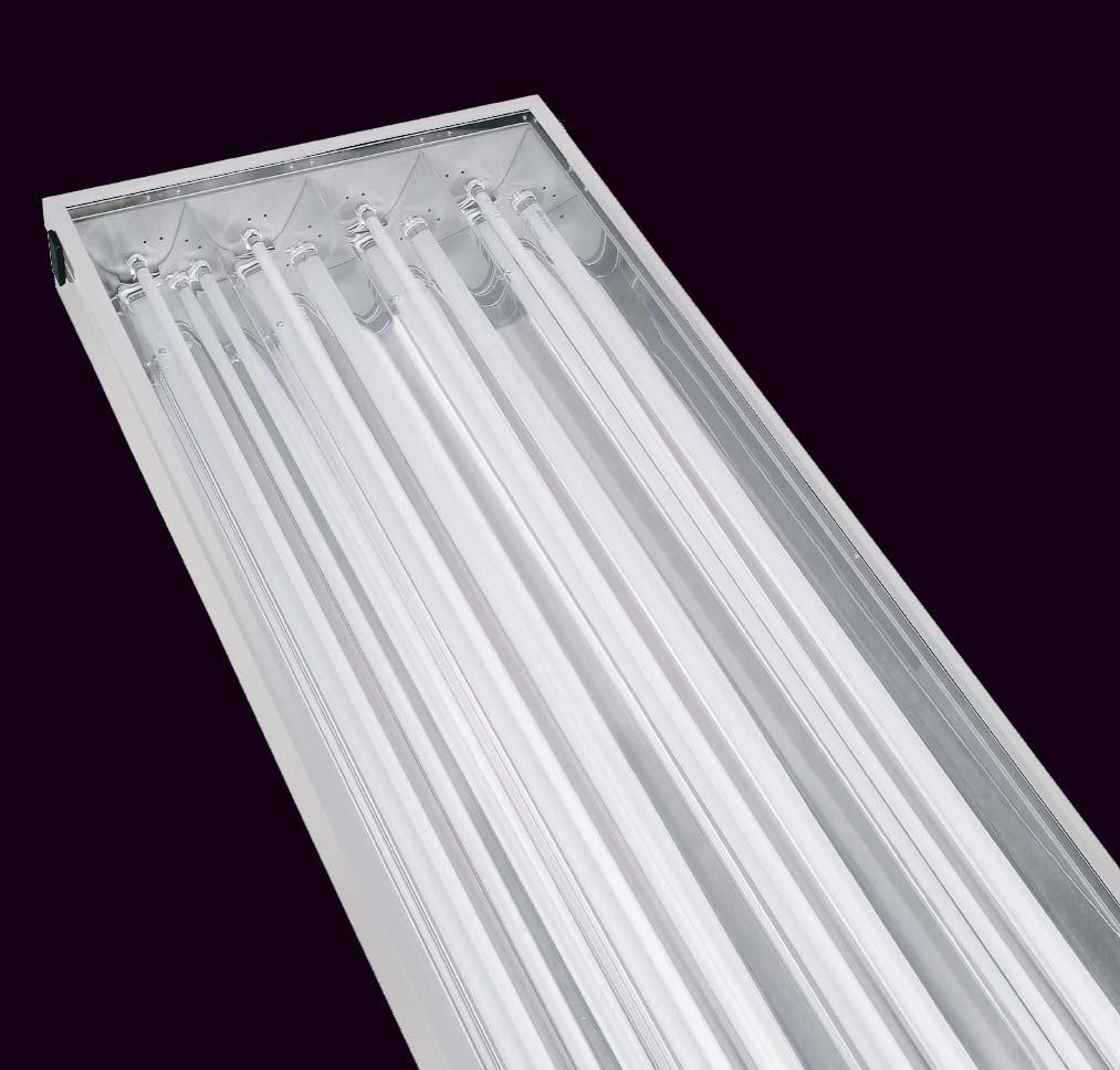 DEEP Luminaire designed for production halls, logistic centres and industrial facilities. Can also be used in rooms with ceiling heights up to 12 m.