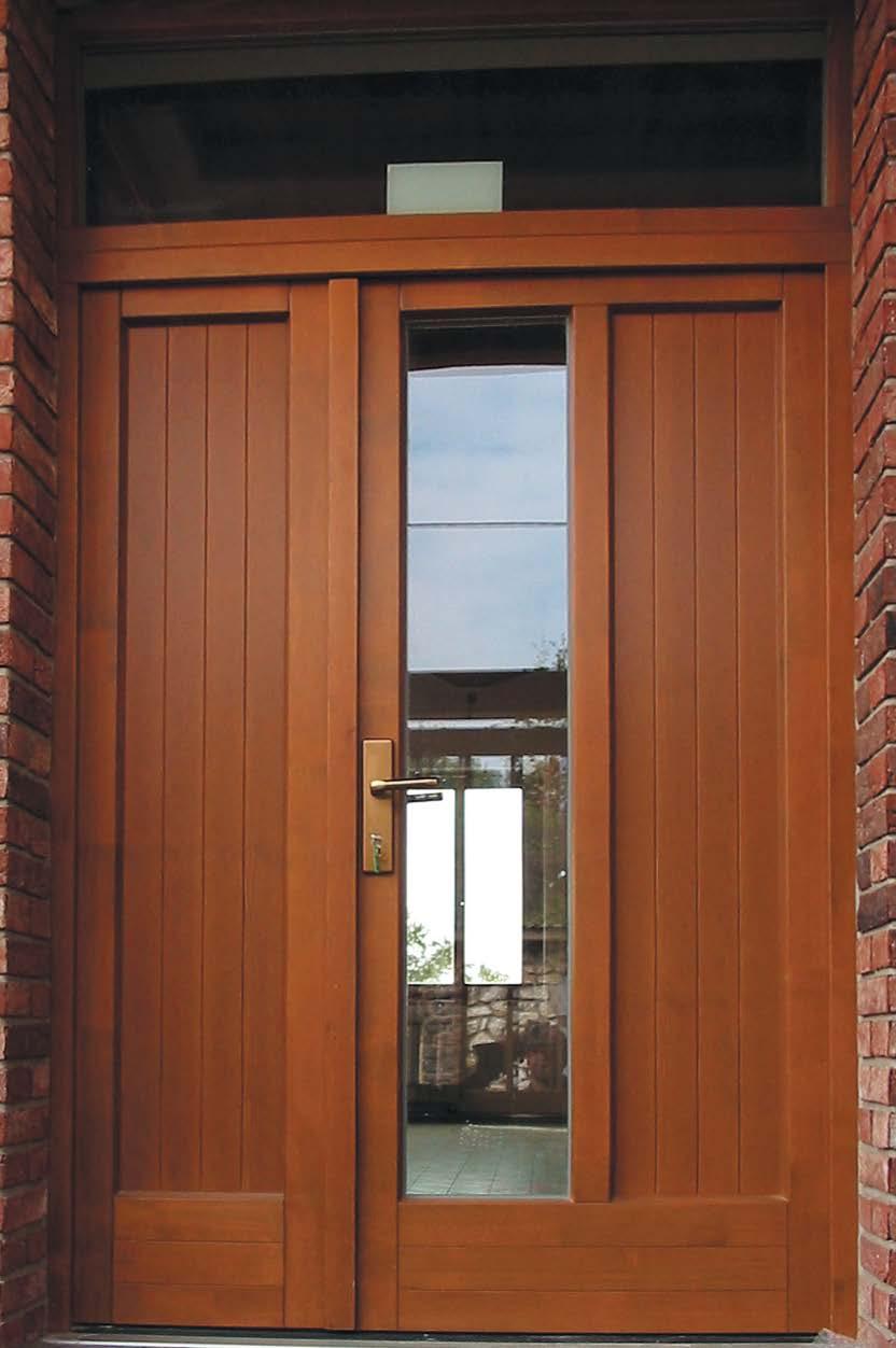 Dřevěné dveřní křídlo nebo okenní rám se skládají z vícevrstvých tvarově stálých lepených hranolů.