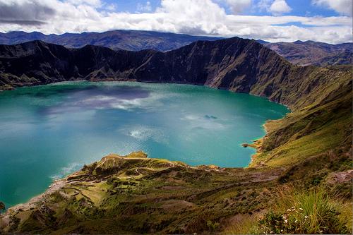 8.den pondělí 26.2. Cotopaxi Laguna Quilotoa Riobamba Dnes navštívíme lagunu Quilotoa (3 800 m n.m.), kráterové jezero v Andách.