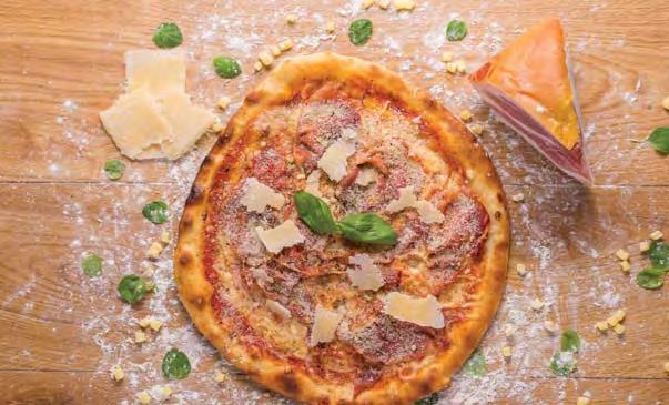 oregano Paolo (malá = kapsa, velká = klasická pizza) protlak, sýr, kuřecí směs, oregano, zeleninová obloha, dresing Plněný rohlík Pepino sýr, uzený sýr, slanina/šunka, oregano, zeleninová obloha,
