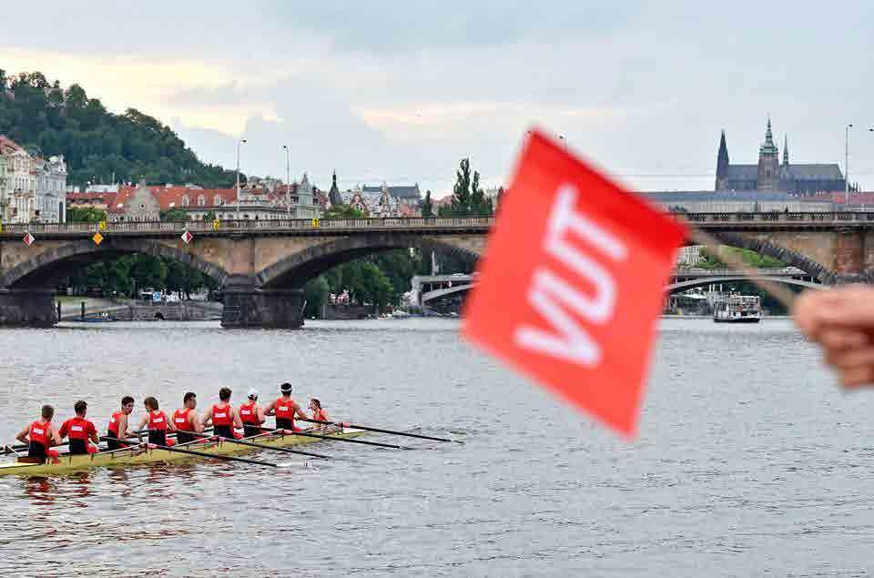 K dispozici má VUT několik sportovních areálů a nedávno vyrostl nový sportovní areál VUT v Brně Pod Palackého vrchem. Dva sporty týdně jsou úplně zdarma, další jsou za poplatek.