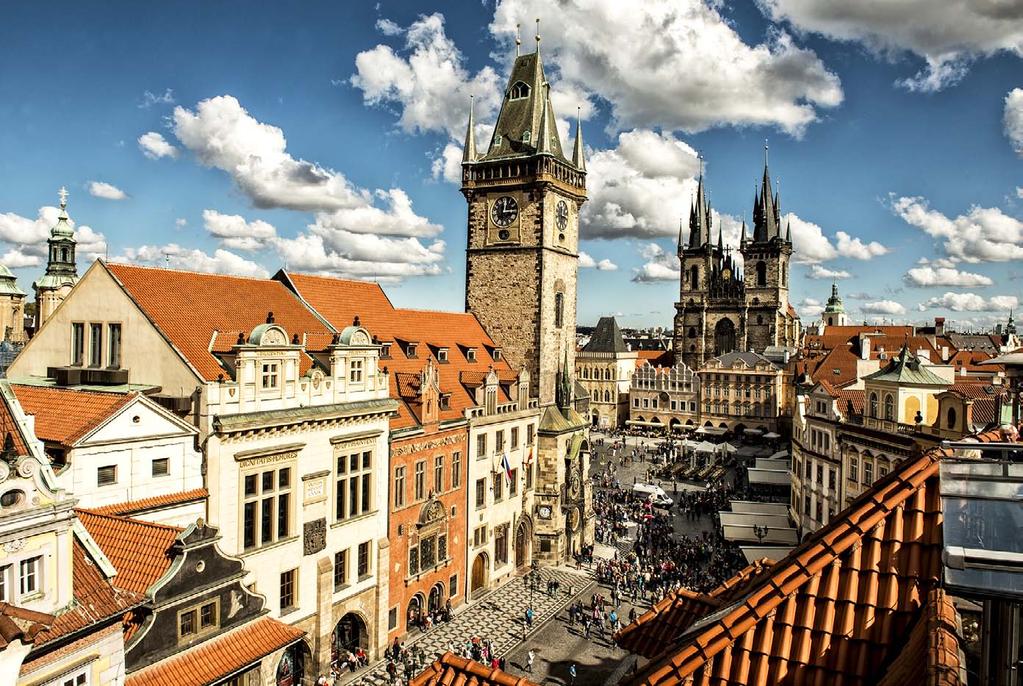 Praha Staroměstské náměstí, dříve také Velké náměstí, dnes lidově označováno jako Staromák se nachází v centru Starého Města pražského.