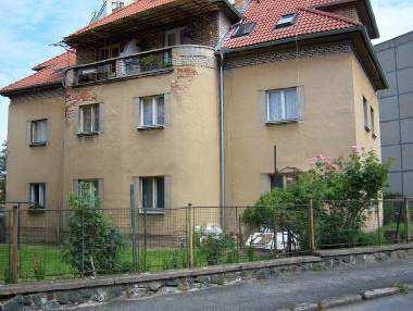 Komořanská 35 68. Okružní 2031/6, na pozemku parc.č.144 o výměře 114 m² v k.ú.