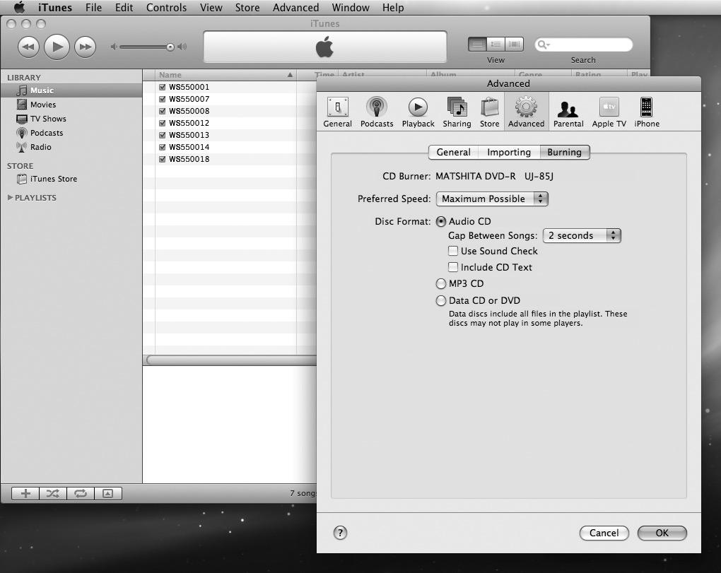 Použití aplikace itunes Kopírování zvukového souboru na disk CD Zvukové soubory je možné přesunout z diktafonu do počítače a následně je zkopírovat na disk CD.