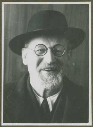 Gustav Sicher * 1880 Klatovy 1960 Praha (pohřben na Novém židovském hřbitově na Žižkově) Vystudoval filozofii na pražské Univerzitě Karlově a rabínský seminář ve Vídni.
