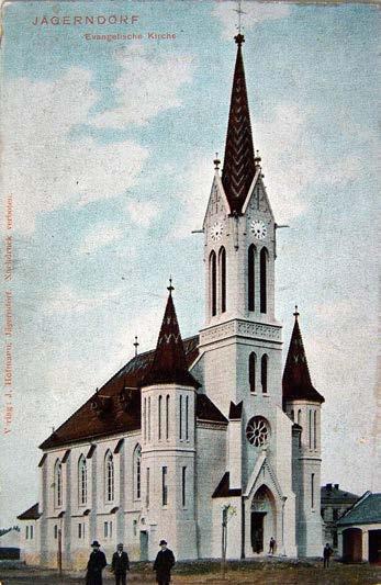 Trochu nejasná situace vyplývá z novinových zpráv o orchestru: zdá se, že existoval jeden při Musikverein-u, další při Männergesangverein-u a Kirchenmusikverein-u, čtvrtý byl Stadtkapelle.