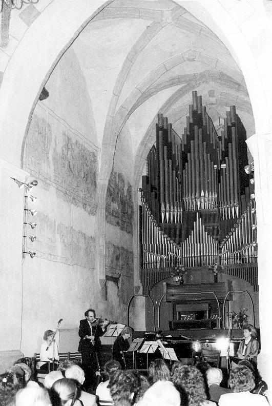L é t a 1 9 7 5-1 9 8 9 Také Osoblažsko mělo své hudební skupiny.
