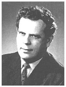 H u d e b n í ž i v o t n a K r n o v s k u Po konkursu byl 1. 9. 1960 přijat na Pedagogický institut v Gottwaldově, po jeho zrušení r.