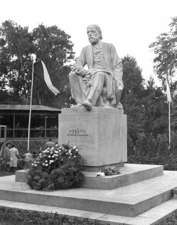 L é t a 1 9 5 3-1 9 6 4 31. 3. 1955 Bohema Jarmila Pechová, ND 28. 4. 1955 Madame Butteflay Slávka Procházková 15. 5. 1955 Troubadour Alena Nováková, Boris Čechovský, SD Brno 23. 6. 1955 E. Oněgin Zd.