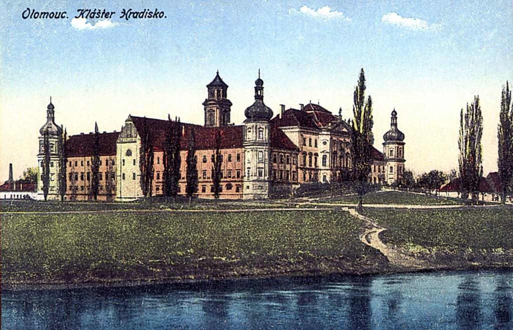 Stanice v botanické zahradě byla obnovena v únoru 1921, pozorovatelem byl Jan Polák. Zřejmě došlo k mí
