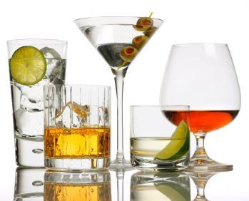b) a l) povinné v případě nápojů, jejichž obsah alkoholu je vyšší než 1,2 % objemových Komise do 13.12.2014 vypracuje zprávu o uplatňování čl. 18 a čl. 30 odst.