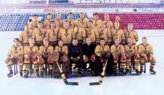 V československé ské ani v české hokejové historii není jiný oddíl, který by doká- zal získat dvanáct mistrovských titulů a žádný se rovněž nemůže chlubit takovým počtem reprezentan- tů.