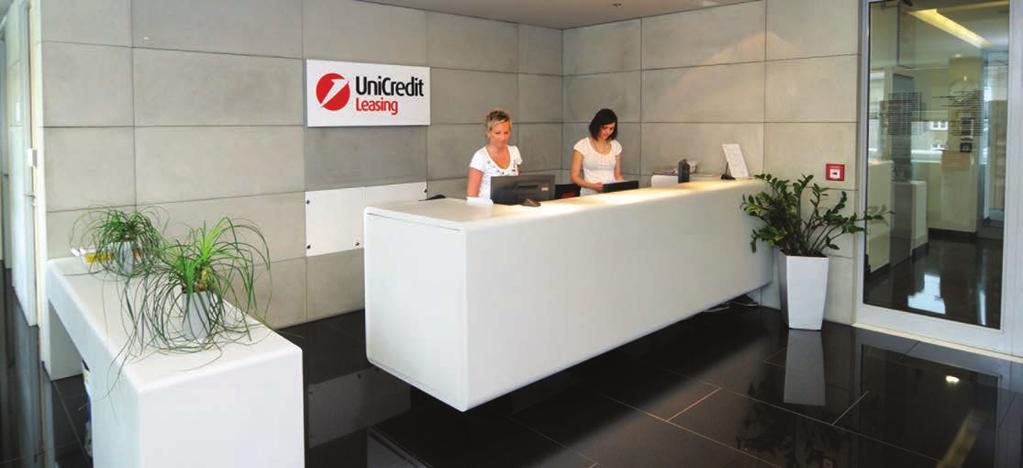 obor téma měsíce Foto: archiv UniCredit leasing Pro fi rmy je operativní leasing další formou outsourcingu Zrychlené odpisy by v současném ochlazeném investičním klimatu napomohly rozhýbat slabou