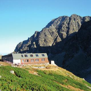 Je tu nespočet turistických, horolezeckých, skialpinistických a přírodovědeckých aktivit. Chata má celoroční provoz a je možné se zde ubytovat.