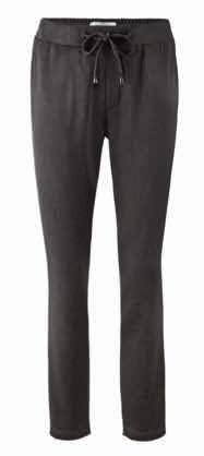 se šňůrkou na zavazování. 2 boční šikmé kapsy. 65 % polyester, 34 % viskóza, 1 % elastan.