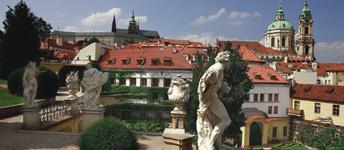 363, 385 nebo 328 do zastávky Čestlice - Aquapalace Otevírací doba: úterý-neděle - 9.00-18.00 Den stromů 10.