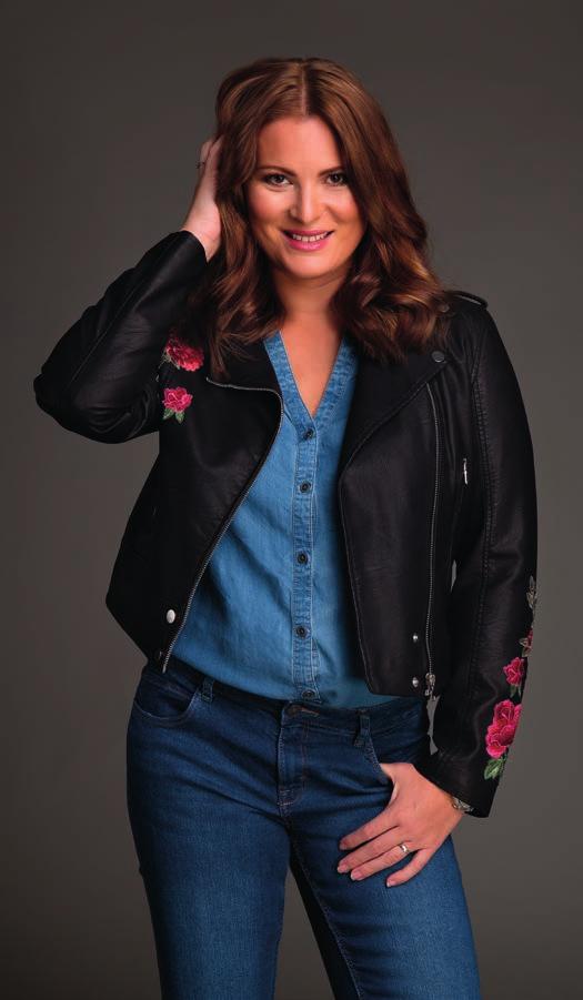 PROMĚNA hairstyling & make-up 1 O NOVÝ ÚČES SE MARKÉTĚ POSTARALO KADEŘNICTVÍ 100 CZK www.100czk.