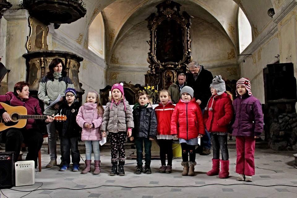 Na základě dodaných příspěvků připravila Milena Škuthanová Velikonoční koncert v