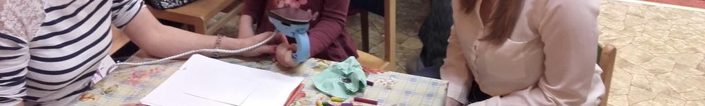 Každý měl možnost ozdobit si tašku jarním motivem a