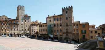 Město je obklopeno trojí téměř úplně zachovanou hradbou středověkou, římskou a etruskou. Většina památek je soustředěna kolem náměstí Piazza del Popolo. Prcházka a přejezd na ubytování. 4.